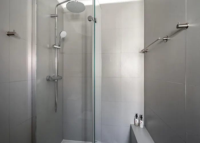Townhouse - 3 Bedroom House In Center Дом отдыха *